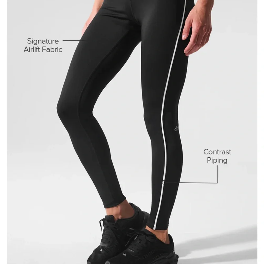 ALO Yoga Black Leggings Size Small Great Conditions